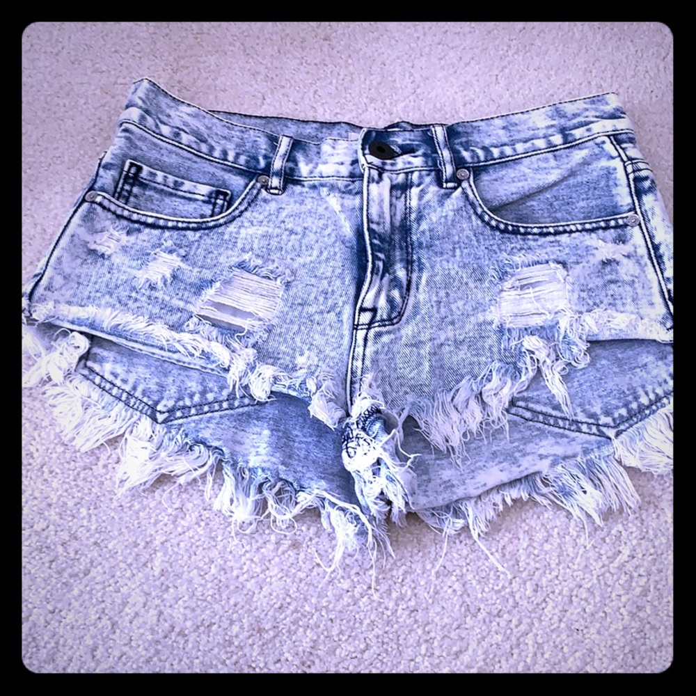 High- rise acid wash distressed jean shorts